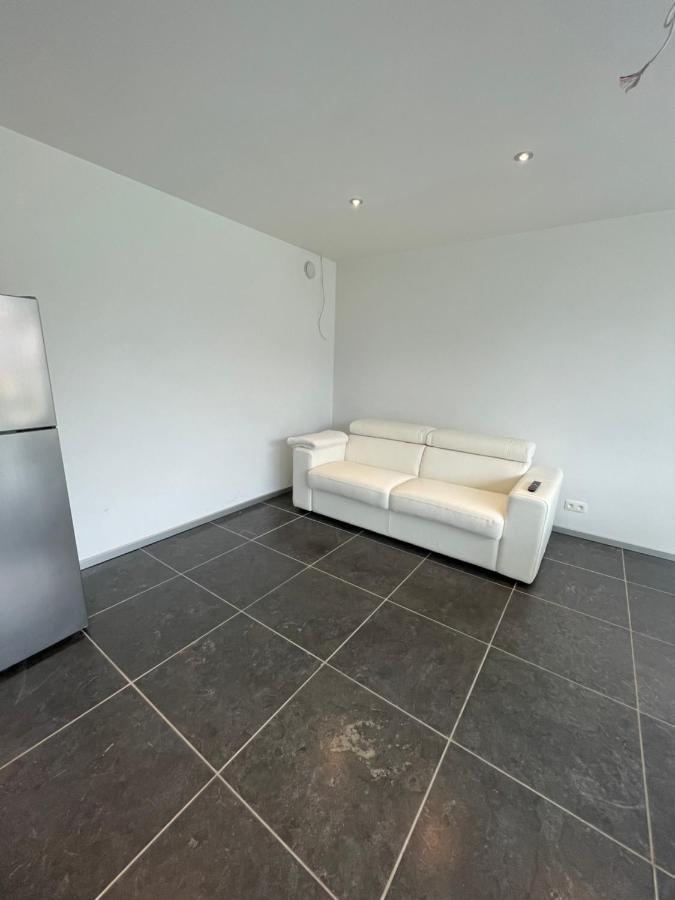 Nieuwbouw appartement op 450 meter van het strand. Bredene Buitenkant foto